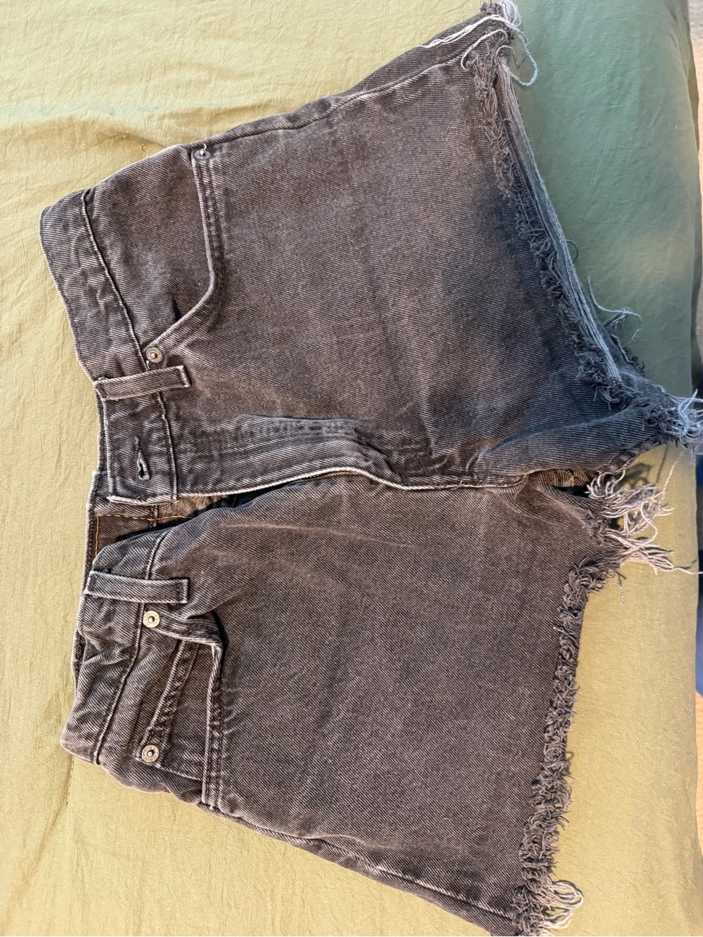 Women's Black Frayed Hem LEVIS denim shorts